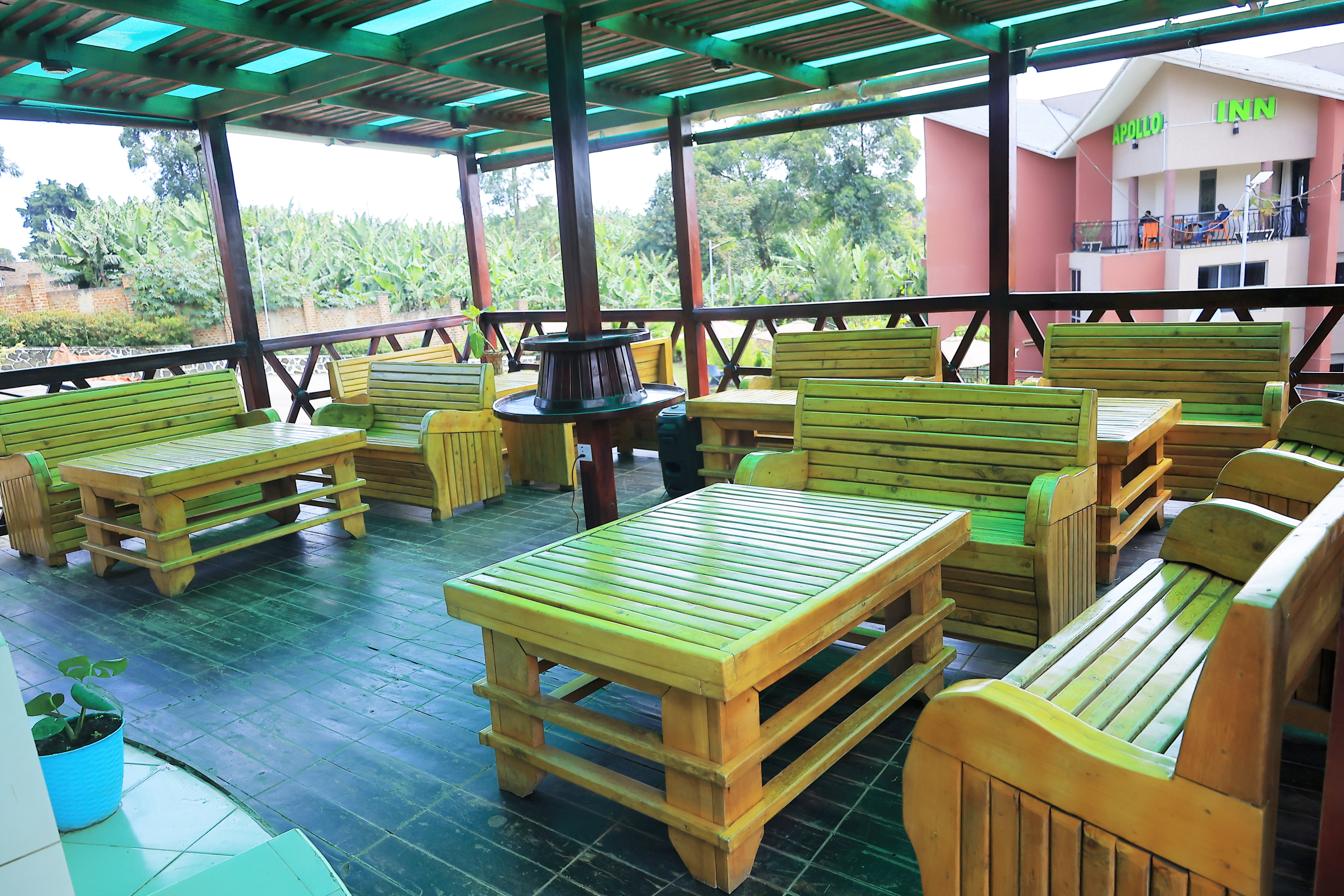 Apollo Inn restaurant and bar